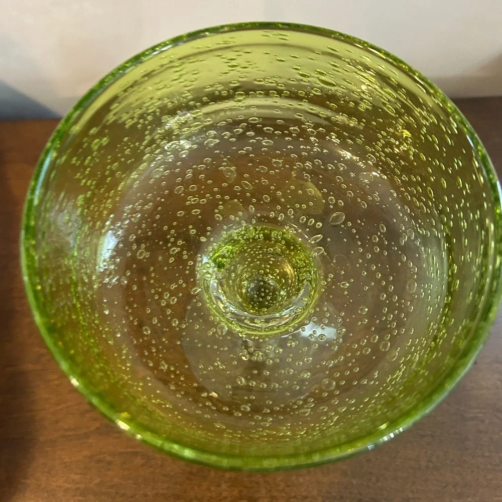 Crate & Barrel Margarita Glass Mexican HAND BLOWN Bubbles LIME GREEN 14 Ounce.